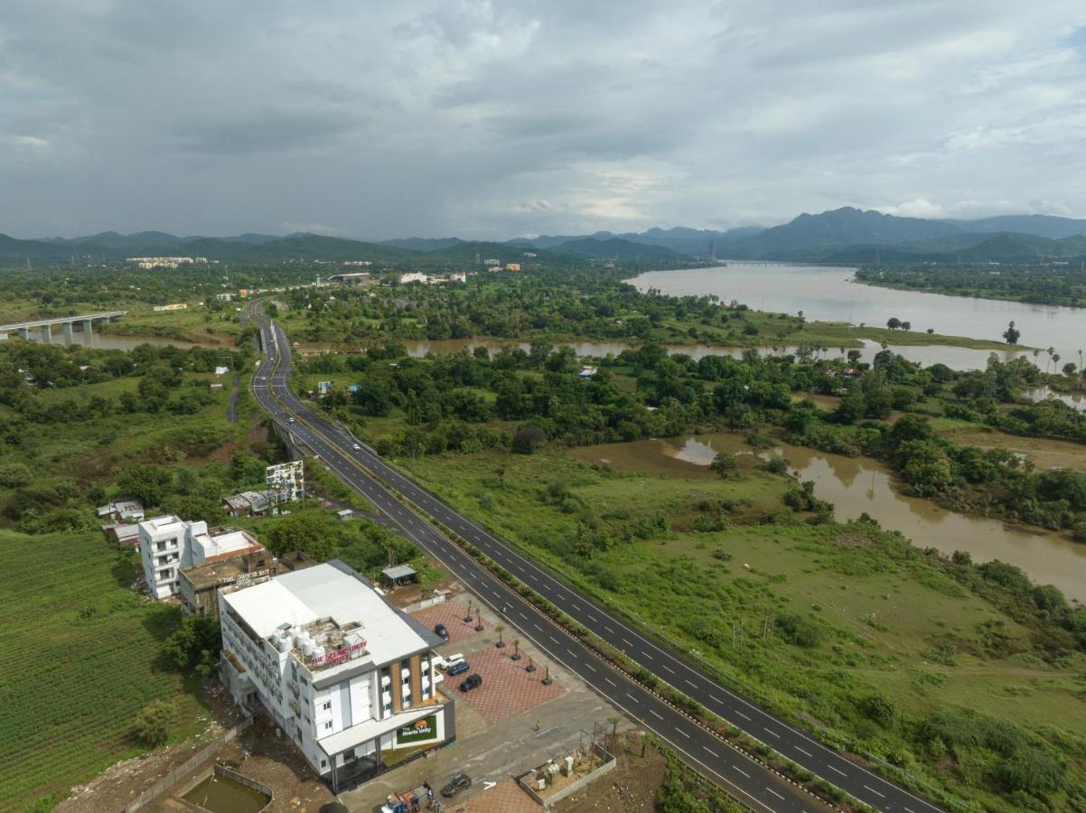The Scenic Unity Hotel Garudeshwar Exterior foto
